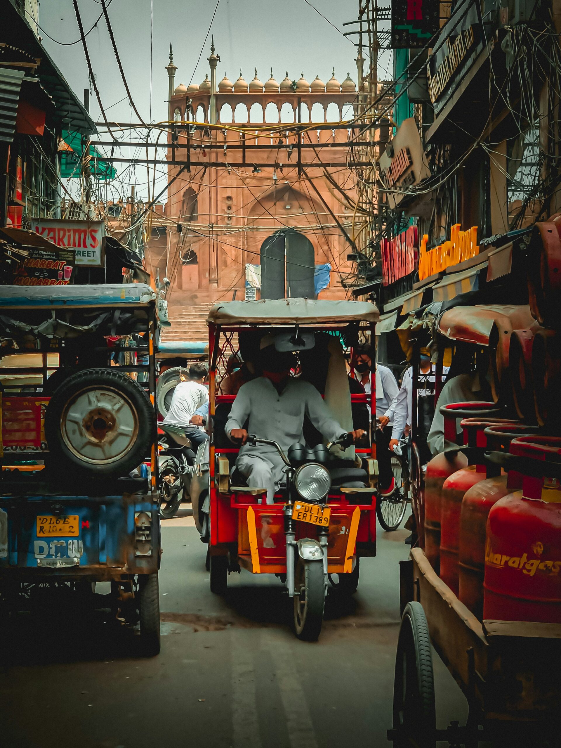 Decent Work and Low-end IT Occupation Workers in Delhi: Work Pathways, Challenges and Opportunities
